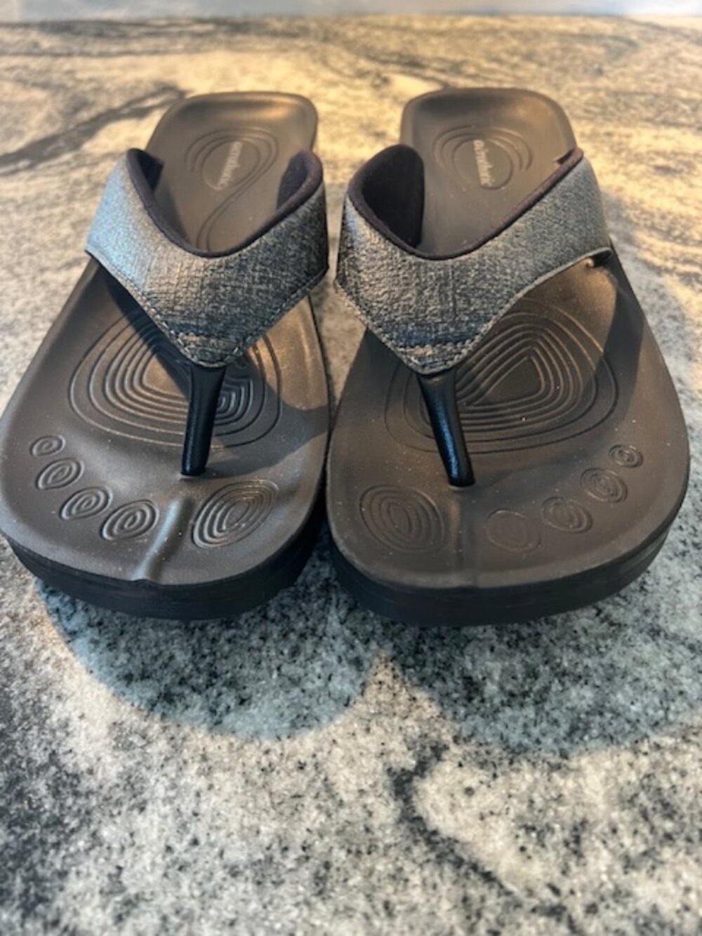 Aerothotic flip flops ergonomic footbed padded straps beachy comfort casual wear